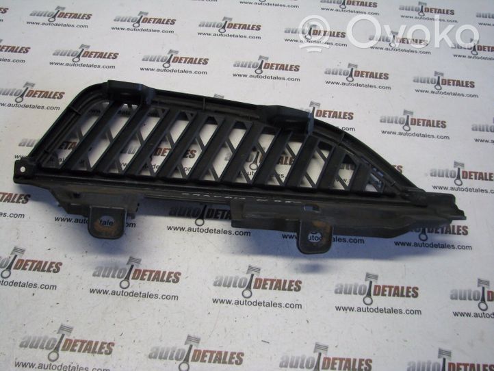 Mitsubishi Grandis Grille calandre supérieure de pare-chocs avant MN145455