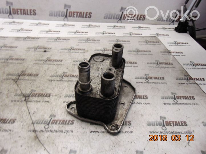 Mercedes-Benz E W210 Support de filtre à huile A6121880301