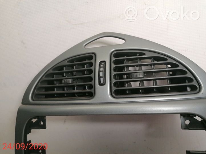 Citroen C5 Radion/GPS-laitteen pääyksikön kehys 9632608577