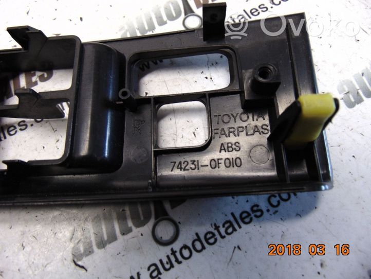 Toyota Corolla Verso AR10 Support bouton lève vitre porte avant 742310F010