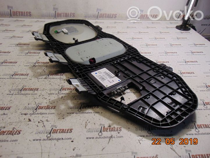 Mercedes-Benz GL X164 Antenne GPS A2518201375