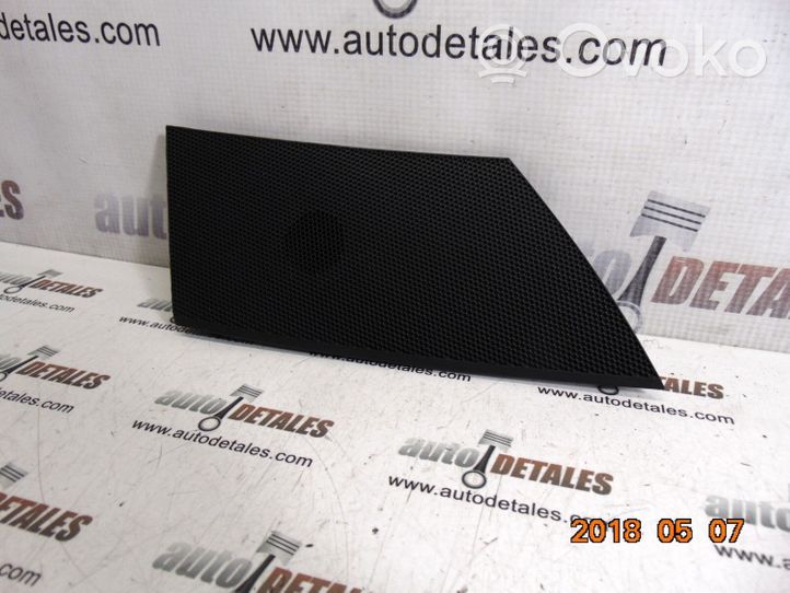 Toyota Avensis T270 Moldura del altavoz de la puerta delantera 5547205010