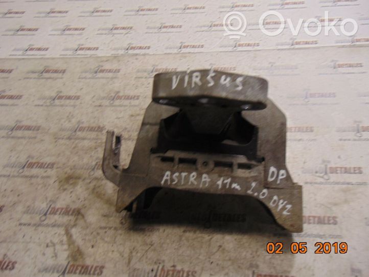 Vauxhall Astra J Supporto di montaggio del motore 13248479