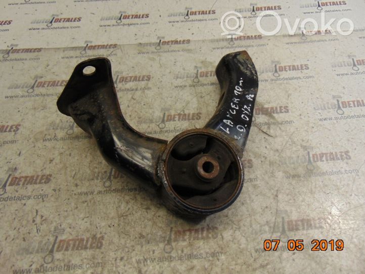 Mitsubishi Lancer X Soporte de montaje del motor MN184059