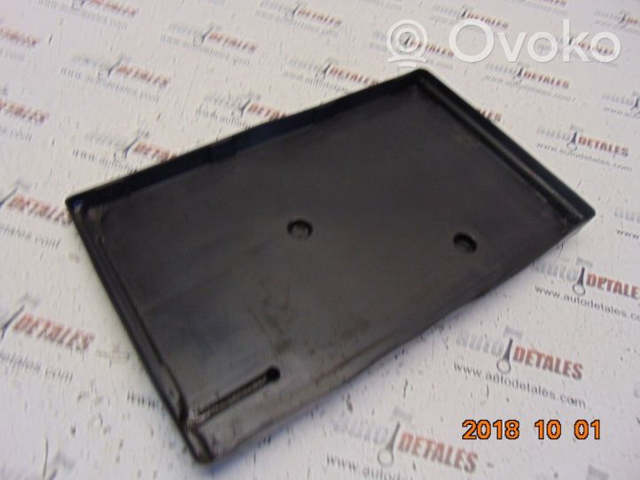 Toyota Avensis T270 Boîte de batterie 7443105100