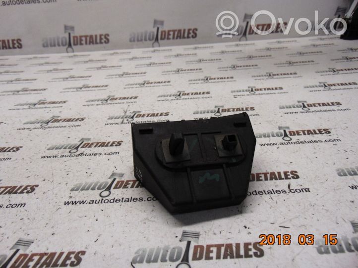 Toyota Avensis T250 Valvola sfiato del serbatoio 5256305010