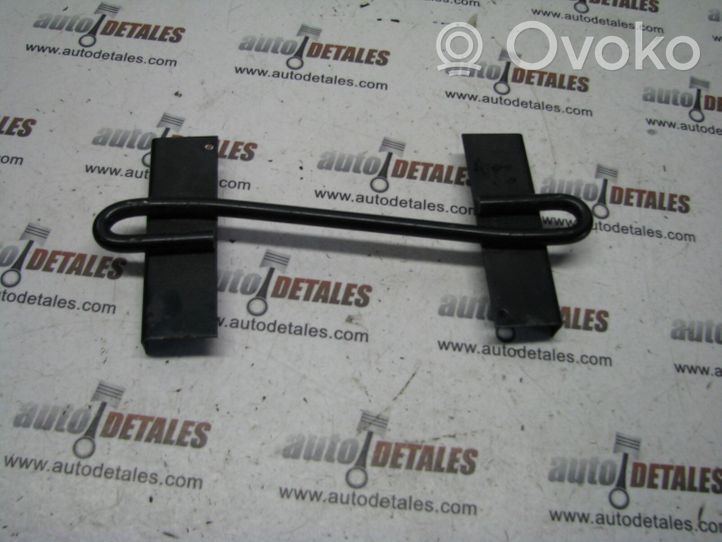 Mitsubishi Pajero Support batterie 