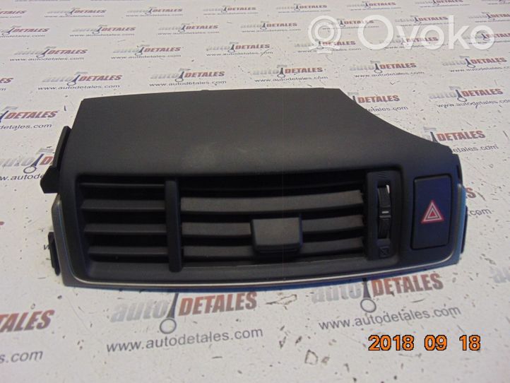 Toyota Verso Grille d'aération centrale 556700F040