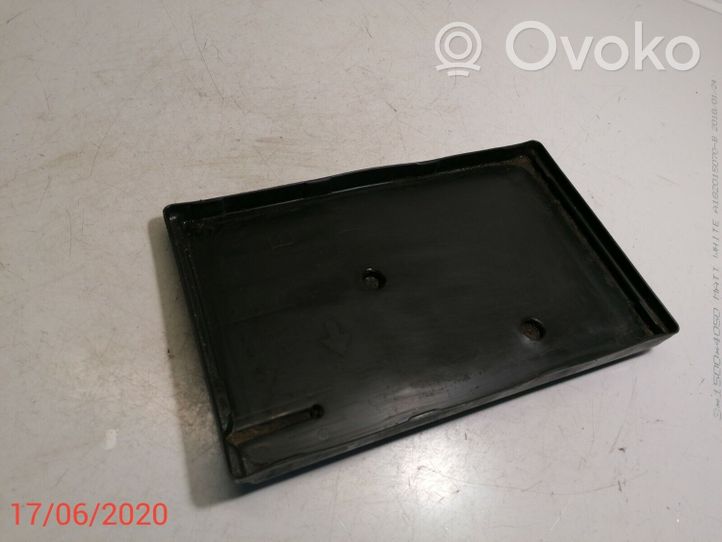 Toyota Avensis T270 Boîte de batterie 7443105100