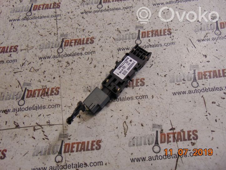 Jeep Grand Cherokee (WK) Gaisa spilvenu trieciensensors 04671779AC