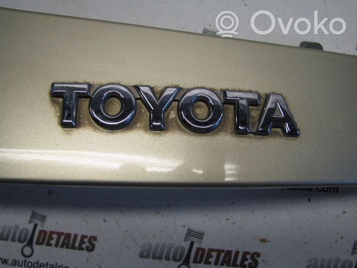 Toyota Avensis T220 Altra parte esteriore 