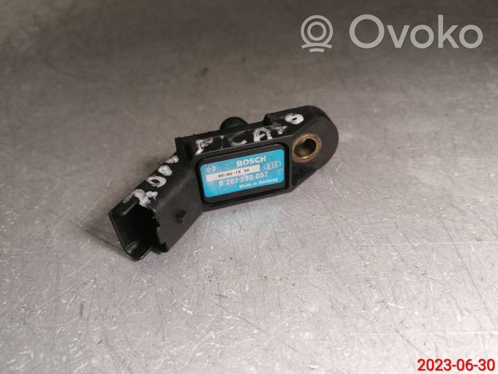 Citroen Xsara Picasso Capteur de pression d'air 0261230057