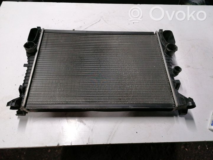 Mercedes-Benz E W211 Radiatore di raffreddamento A2115002202