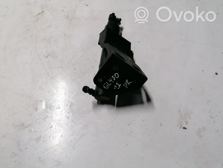 Mercedes-Benz GL X164 Headlight washer spray nozzle 