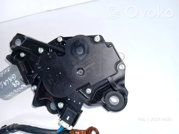 Nissan Qashqai+2 Moteur d'essuie-glace arrière 0390201820