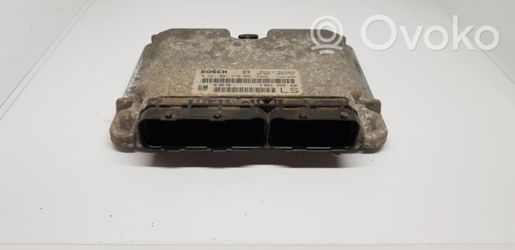 Opel Astra G Calculateur moteur ECU 0281001670