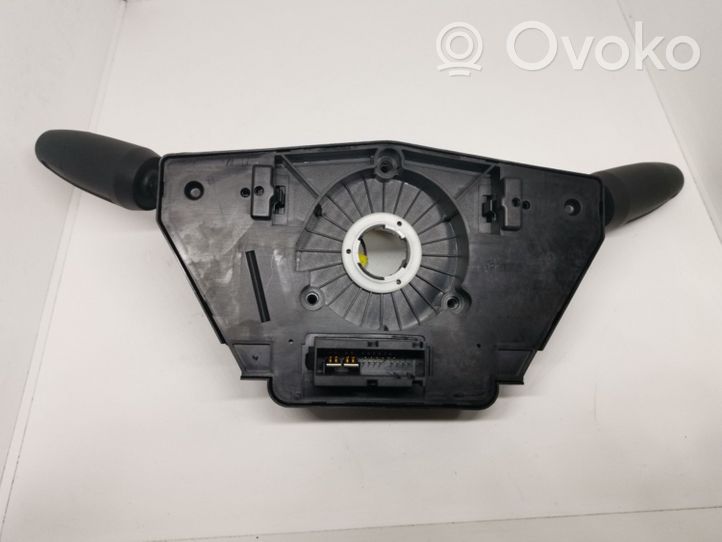 Opel Corsa E Pyyhkimen/suuntavilkun vipukytkin 13142283