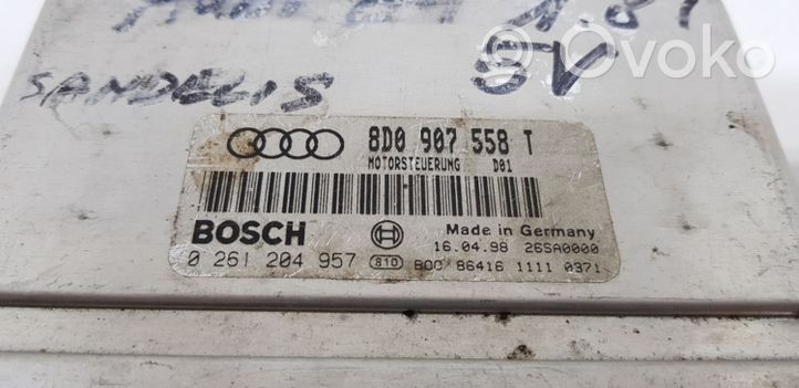 Audi A4 S4 B5 8D Sterownik / Moduł ECU 8D0907558T