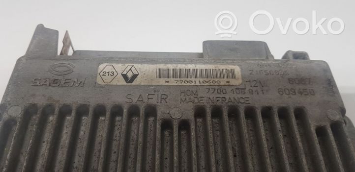 Renault Clio III Calculateur moteur ECU 7700110688