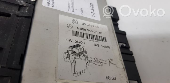 Mercedes-Benz S W220 Module de fusibles 0285459832