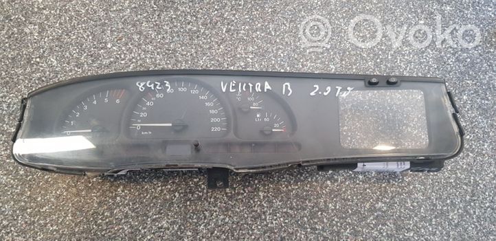 Opel Vectra B Compteur de vitesse tableau de bord 90569739JN