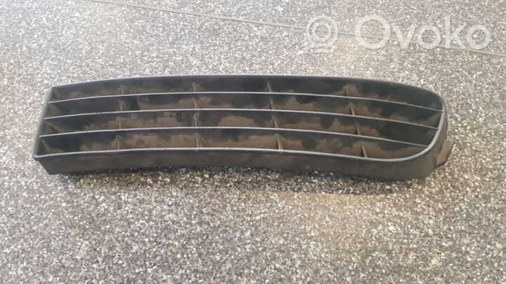 Audi A6 S6 C4 4A Grille inférieure de pare-chocs avant 4A0807345J