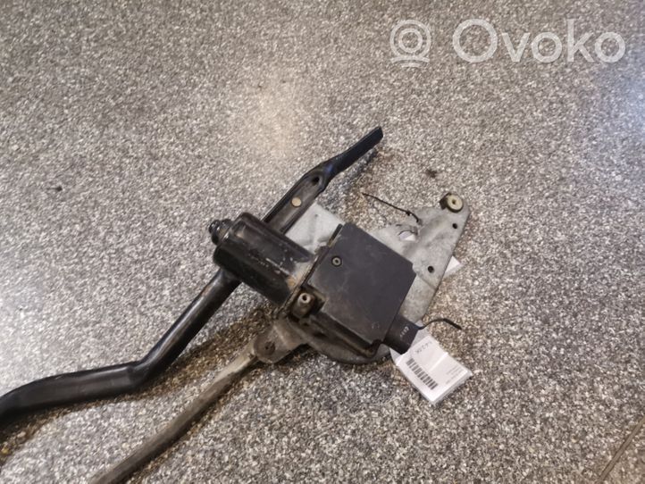 Opel Sintra Front wiper linkage and motor 