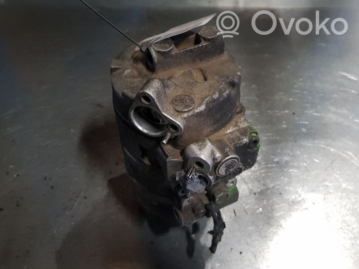 BMW 5 E39 Ilmastointilaitteen kompressorin pumppu (A/C) 4472208023