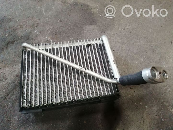 Volkswagen PASSAT B5.5 Radiatore aria condizionata (A/C) (abitacolo) 740227012