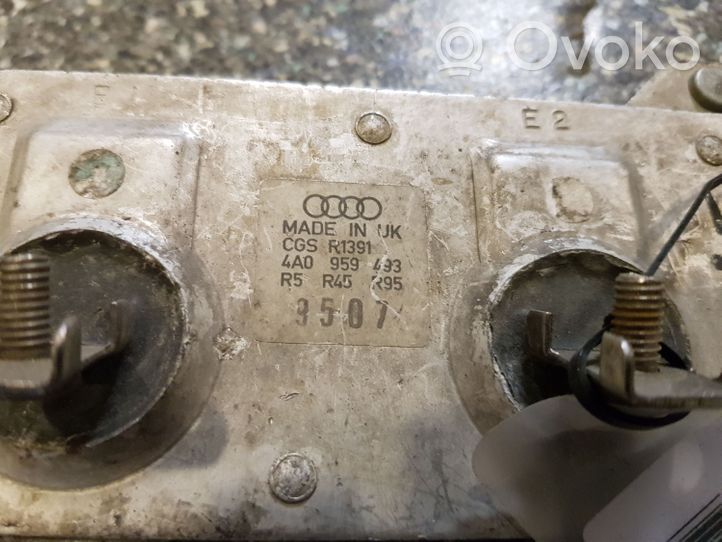 Audi A6 S6 C4 4A Relais de ventilateur de liquide de refroidissement 4A0959493