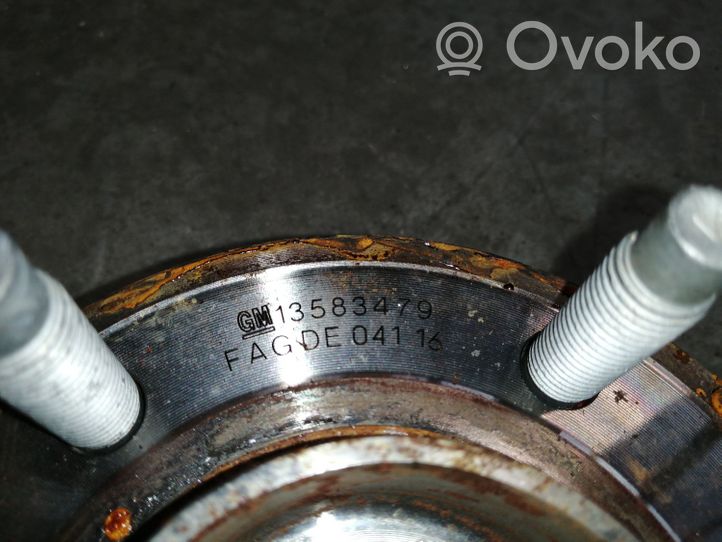 Opel Cascada Front wheel hub 13583479
