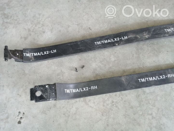 Hyundai Santa Fe Fuel tank mounting bracket 