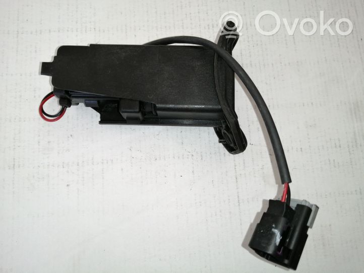 Chevrolet Captiva Verrouillage du bouchon du réservoir de carburant 96623001