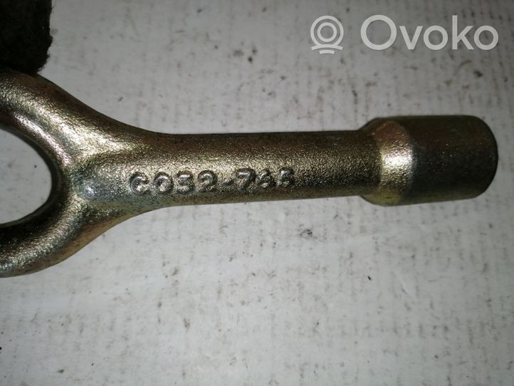 Fiat Punto (176) Occhiello gancio di traino C032765