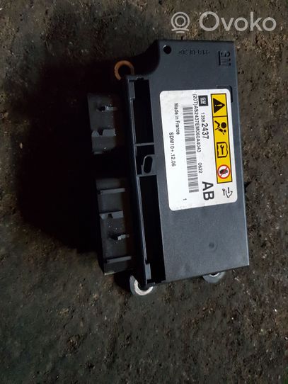 Opel Astra J Module de contrôle airbag 13582437