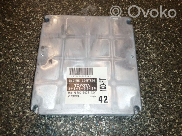 Toyota Avensis T220 Sterownik / Moduł ECU 8966105420