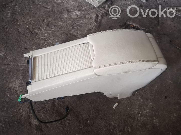 Volvo S60 Подлокотник 39803370