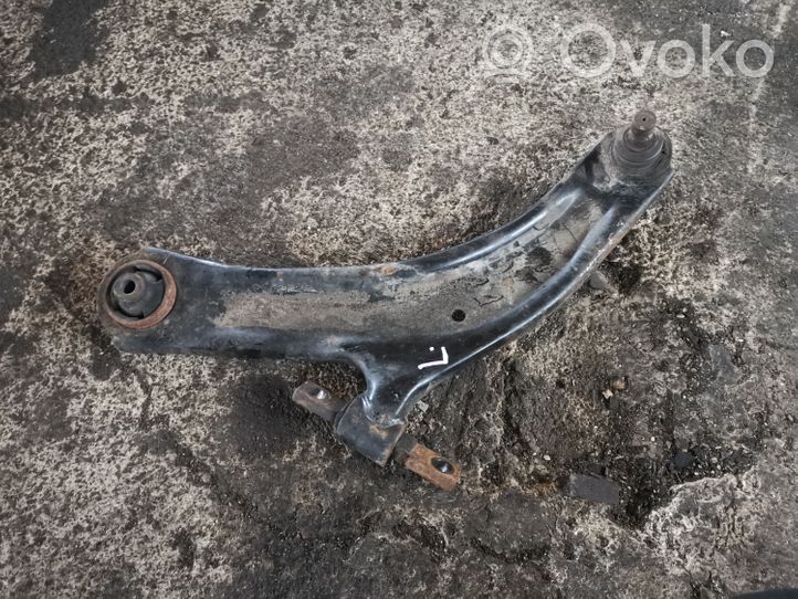 Nissan Qashqai+2 Fourchette, bras de suspension inférieur avant 