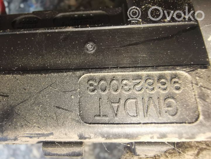 Opel Antara Siłowniki klapki wlewu paliwa 96623003