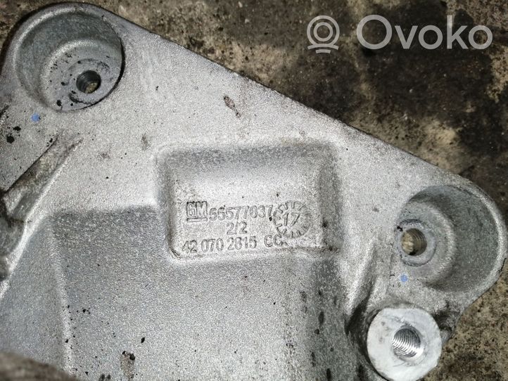 Opel Mokka X Variklio tvirtinimo kronšteinas 55577637