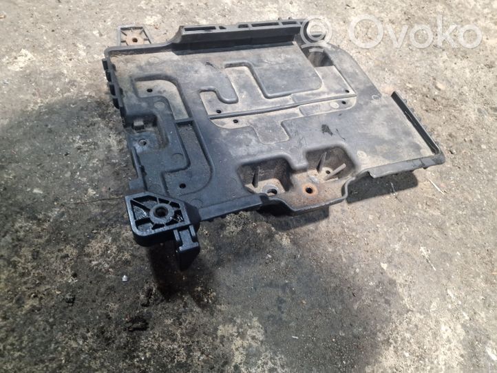 Hyundai i40 Battery box tray 