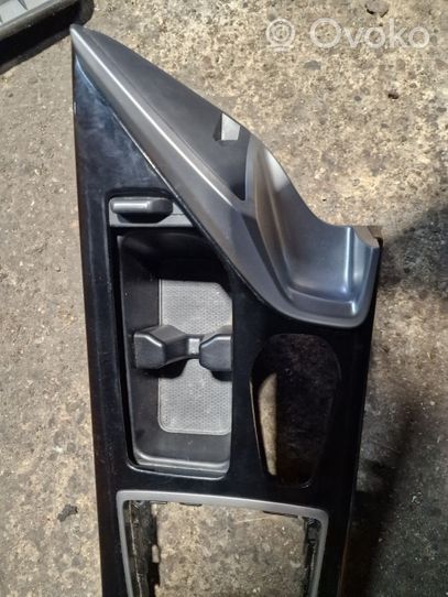 Hyundai i40 Rivestimento in plastica cornice della leva del cambio 