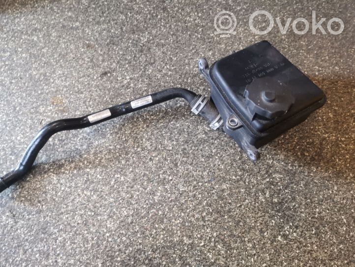 Mercedes-Benz SLK R172 Réservoir de liquide de direction assistée A0049974552