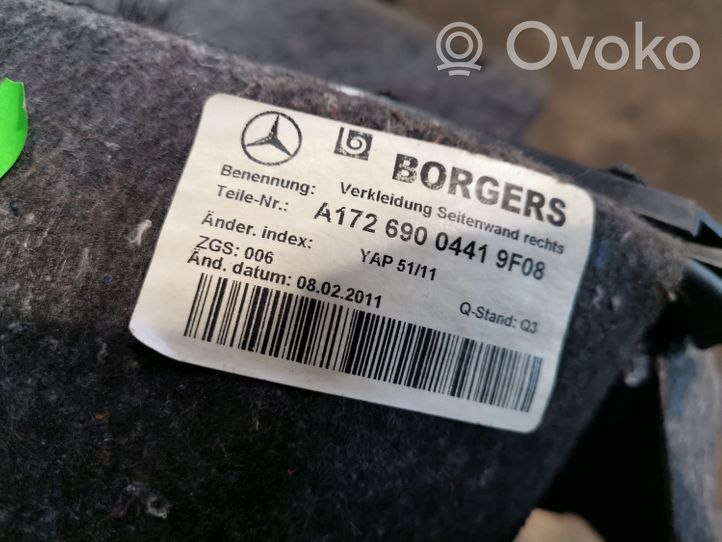 Mercedes-Benz SLK R172 Boczek / Tapicerka / bagażnika A1726900441