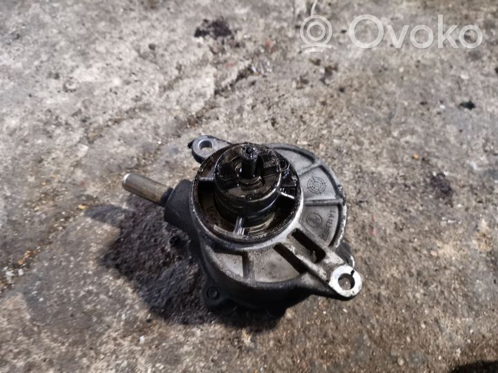 Mercedes-Benz Vito Viano W639 Alipainepumppu A6462300165