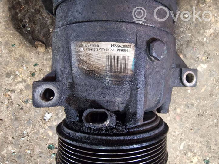 Opel Vivaro Air conditioning (A/C) compressor (pump) 8200795534