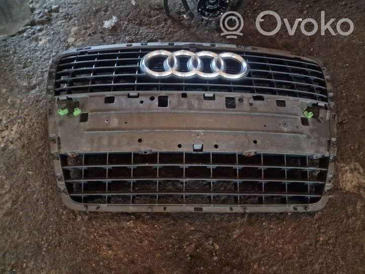 Audi A8 S8 D3 4E Griglia superiore del radiatore paraurti anteriore 4E0853651AE