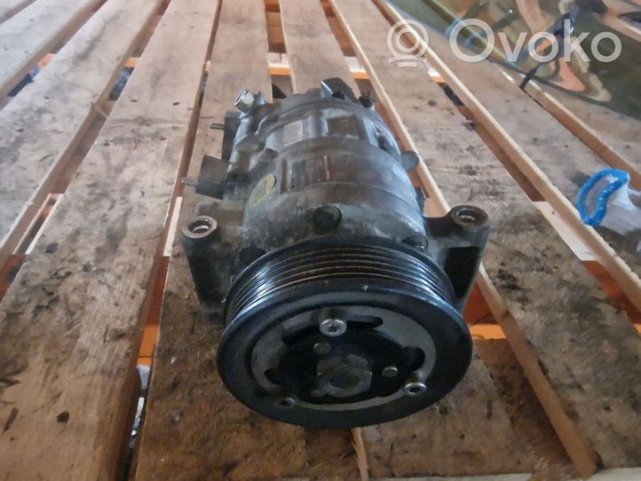 Volkswagen Touran III Air conditioning (A/C) compressor (pump) 5Q0816803