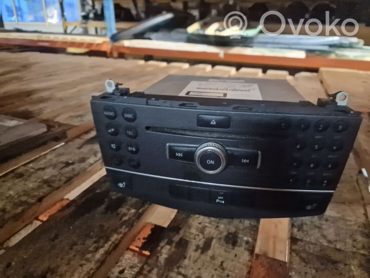 Mercedes-Benz C W204 Panel / Radioodtwarzacz CD/DVD/GPS A2049007302