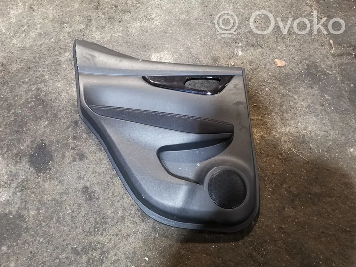 Nissan Qashqai Garniture panneau de porte arrière 829234EA1A